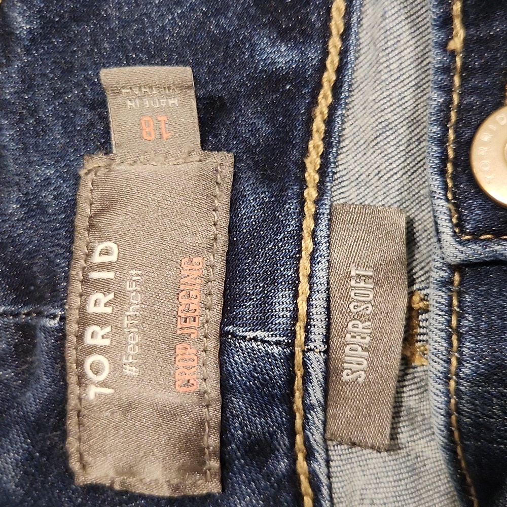 Torrid Crop Jogging Jeans Sz 18 - Picture 2 of 8